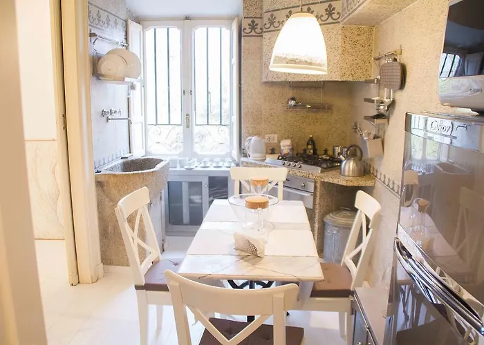 White Borgo Rom