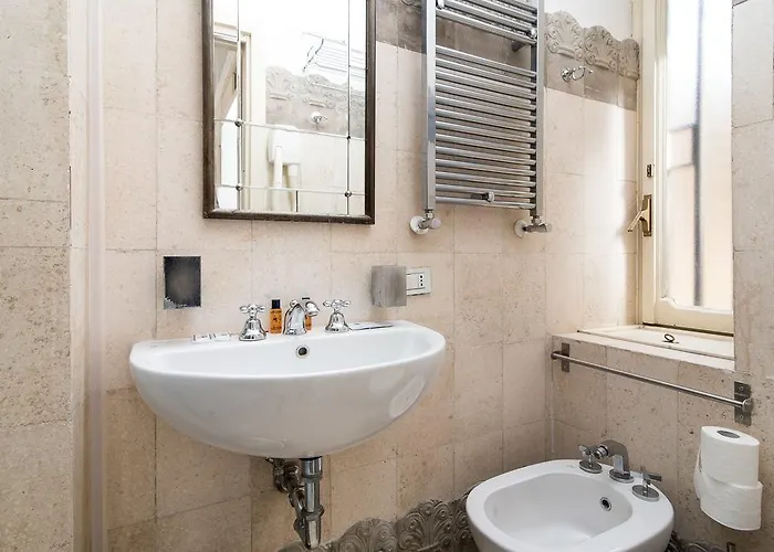 White Borgo Apartment *
