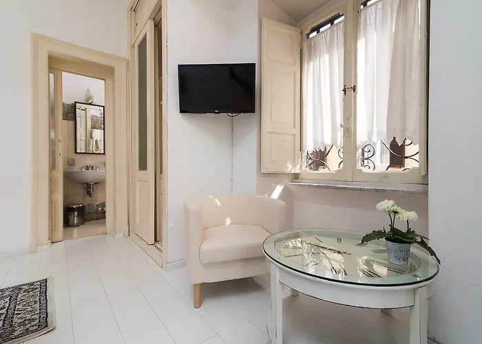 White Borgo Apartment