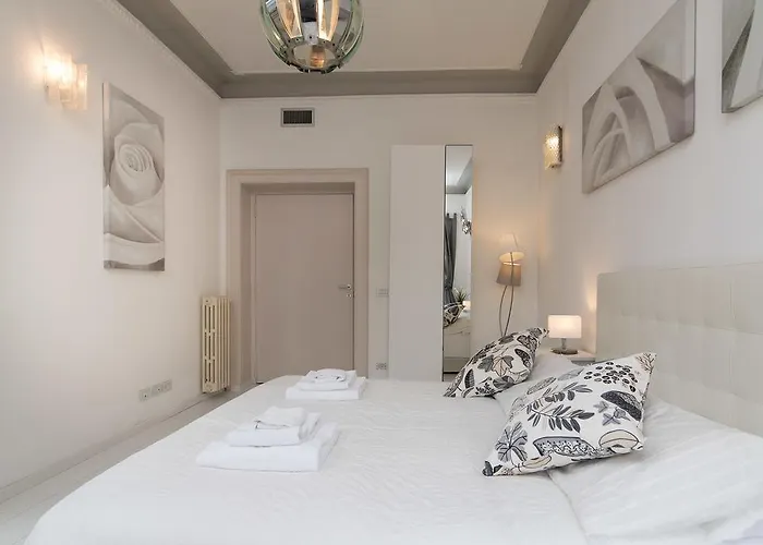 White Borgo Apartment